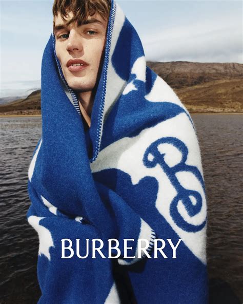 burberry advertising 2019 background color|Burberry and its 2023 Re.